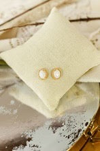 Mallory Stud Earrings Mother Of Pearl